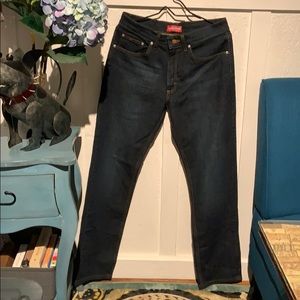 NEW Dark Premium Select Regular Straight.